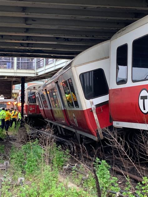 Fire on Red Line tracks near JFK/UMass T station causes delays